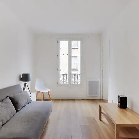 Cosy Jules Joffrin * Parigi